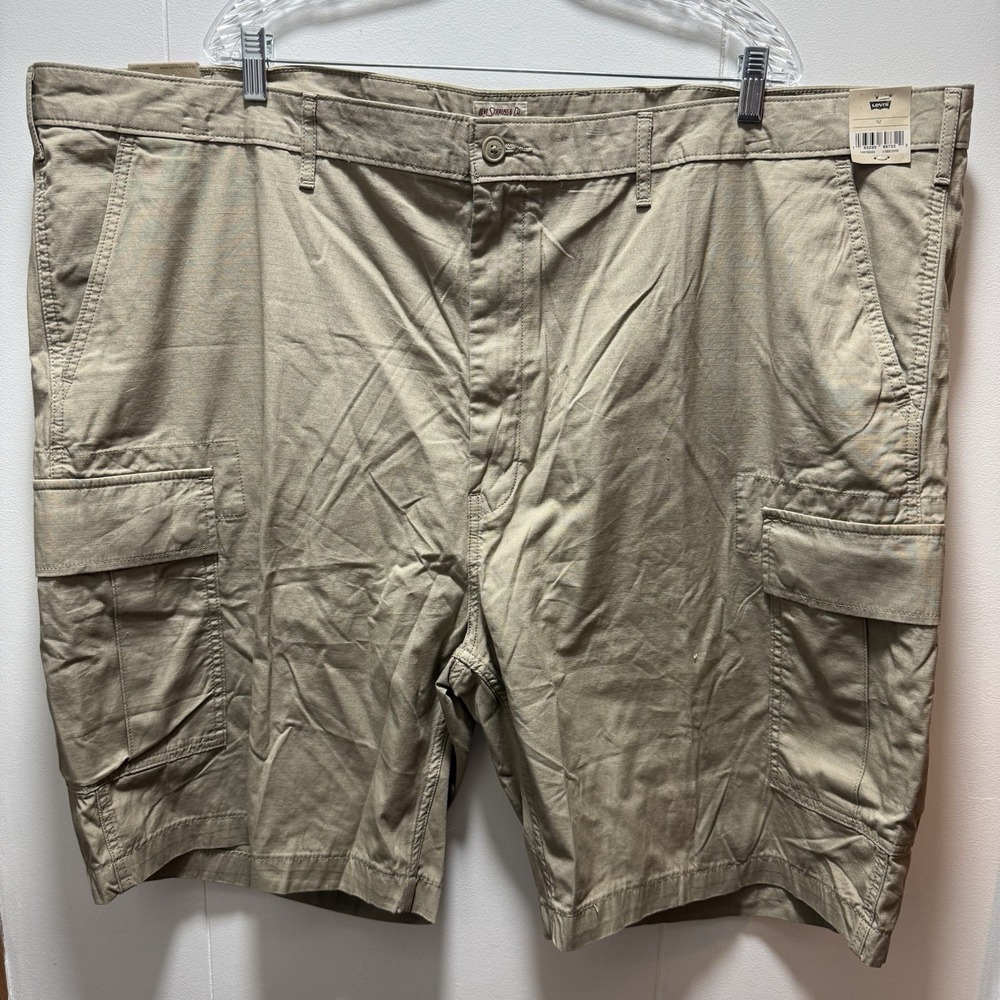 Levis Carrier Cargo Shorts Mens Size 52 Khaki Beige NEW WITH TAGS